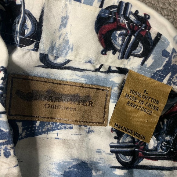 Clear Water Mens Shirt Size Large White Motorcycle Print Button Down Pocket - Picture 8 of 10